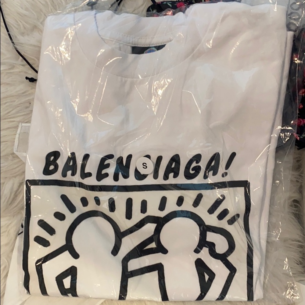 Mega yacht exclusive drop color changing t-shirt.